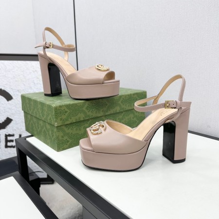 Gucci Beige Leather Claudie Horsebit Peep-Toe Platform Sandals