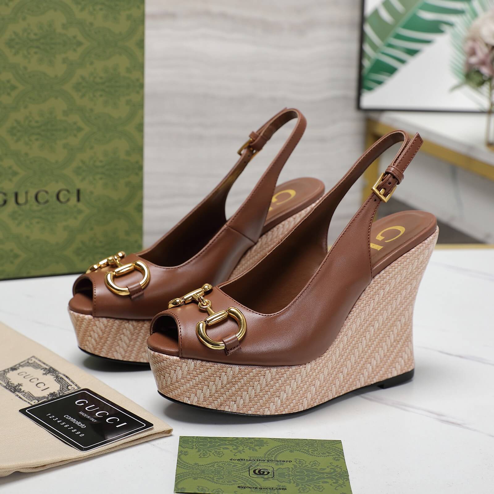 Gucci GG Wedge Platform in Brown Calfskin. - Image 10