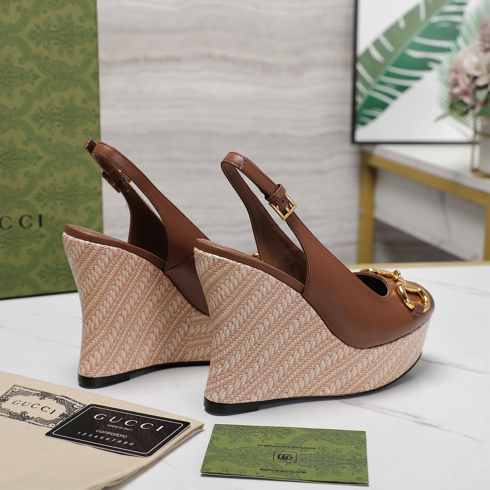 Gucci GG Wedge Platform in Brown Calfskin. - Image 7