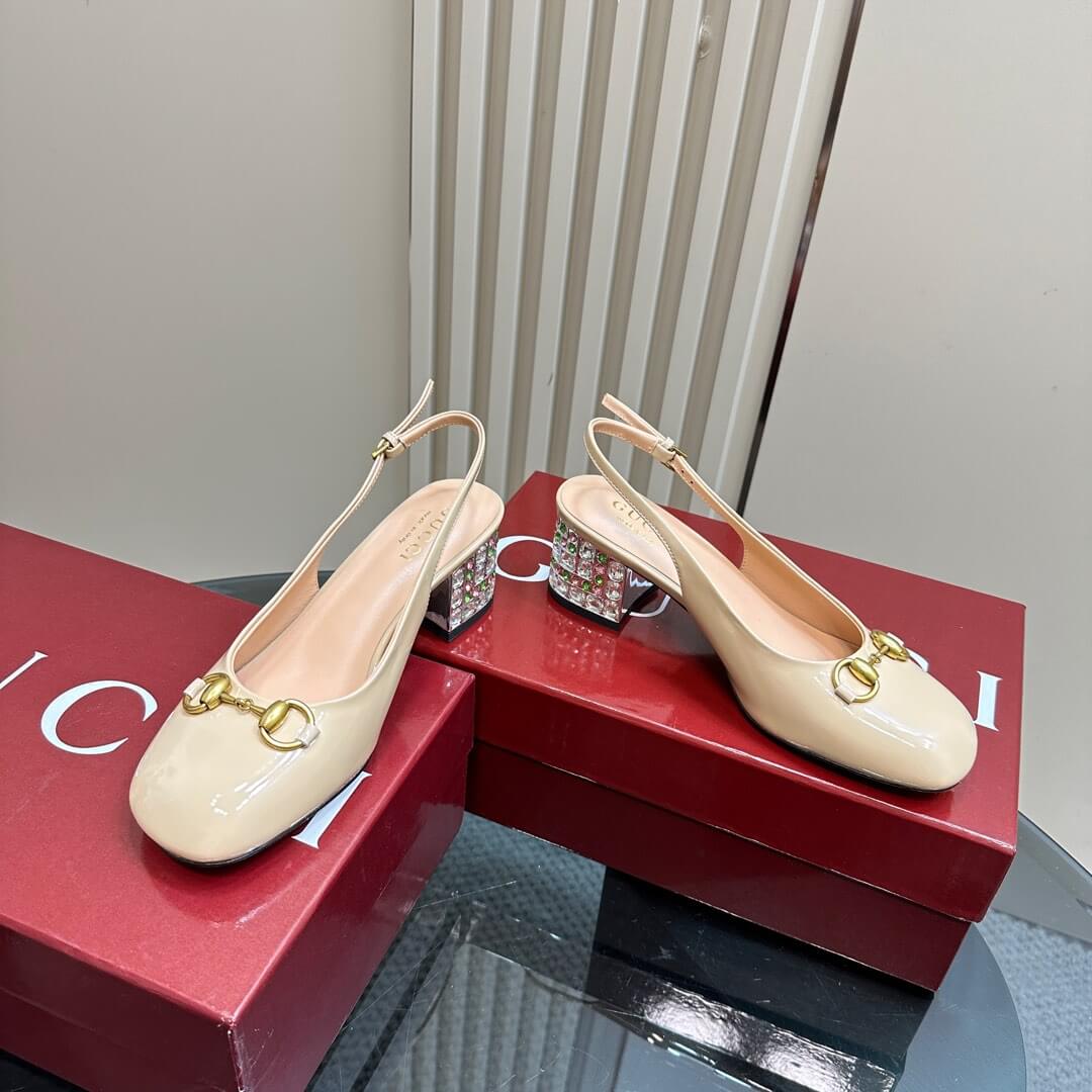 Gucci Lady Horsebit-Detailed Crystal-Embellished Block Heel Patent-Leather Mary Jane Pumps in Beige.
