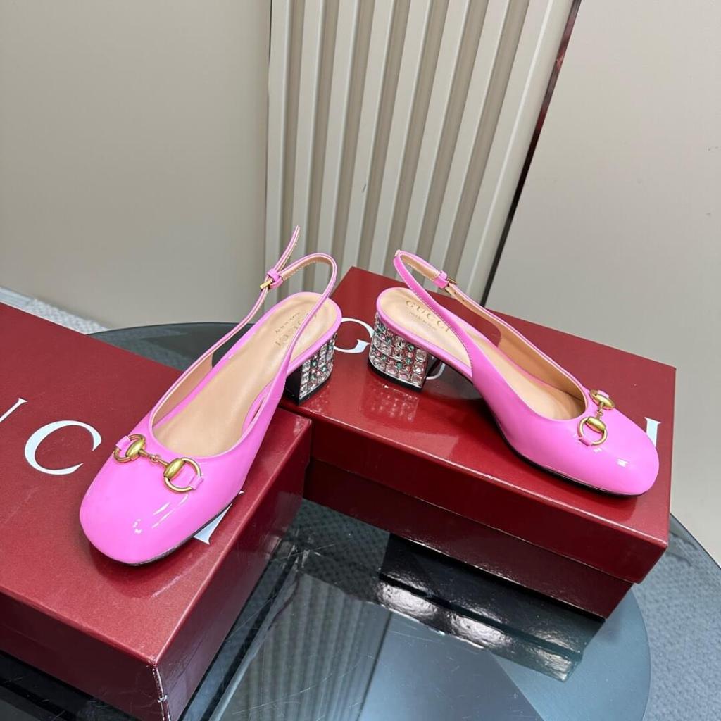 Gucci Lady Horsebit-Embellished Crystal Block Heel Patent Leather Pumps in Pink.