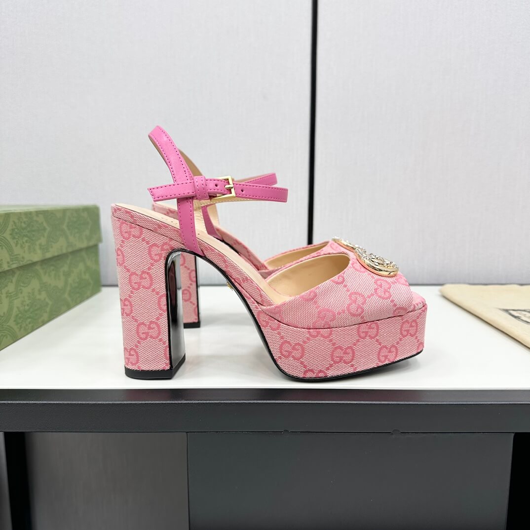 Gucci Metallic Chenille Jacquard-Knit Peep-Toe Platform Sandals in Pink - Image 2