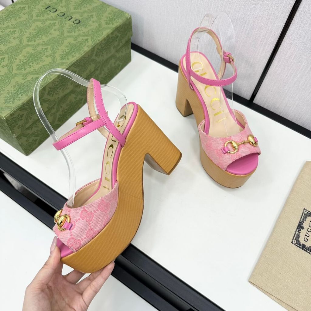 Gucci Metallic Chenille Jacquard Knit Peep-Toe Platform Wedge Sandals in Brown & Pink