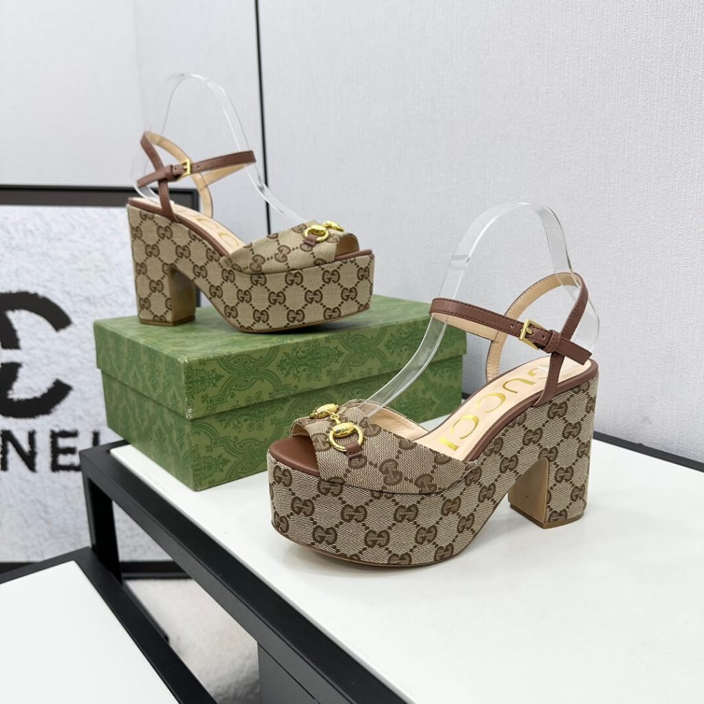 Gucci Plateau Metallic Button-Up Peep-Toe Platform Wedge Sandals in Brown Chenille Jacquard-Knit.