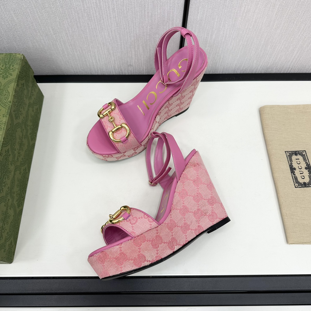 Gucci Women's High Wedge Platform Sandals with Ankle Strap, Exposed Toe,Jacquard Weave Pumps in Pink - Image 6