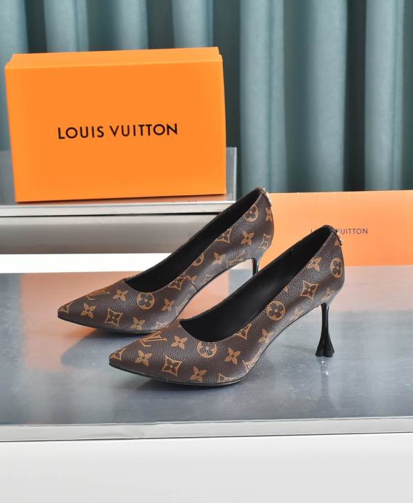 Louis Vuitton Monogram Brown Classic Pumps