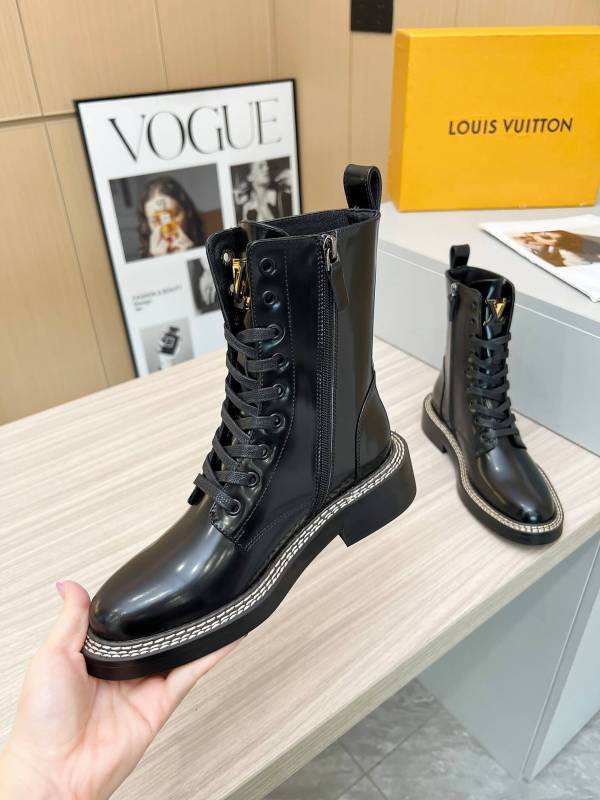 Louis Vuitton Beaubourg Ankle Lace up Boot in Black