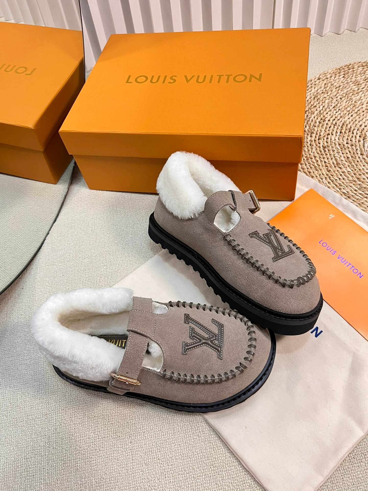 Louis Vuitton Colorado Comfort Mary Jane Shoes - Beige Suede Shearling - Image 5