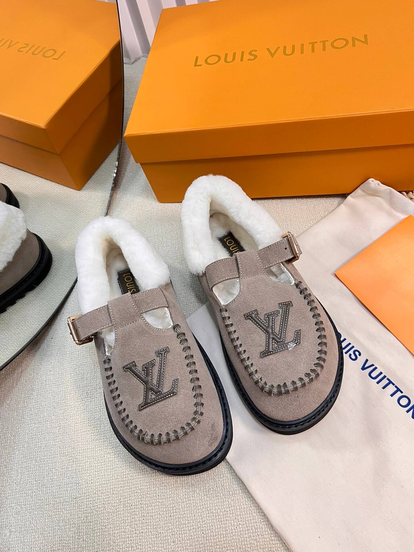 Louis Vuitton Colorado Comfort Mary Jane Shoes - Beige Suede Shearling - Image 2
