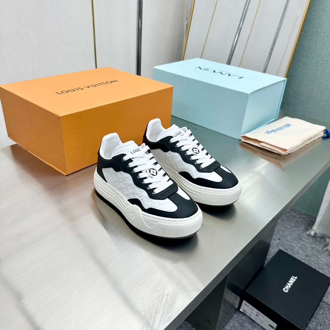 Louis Vuitton LV Groovy Platform Sneakers - Black & White Monogram Elegance - Image 3