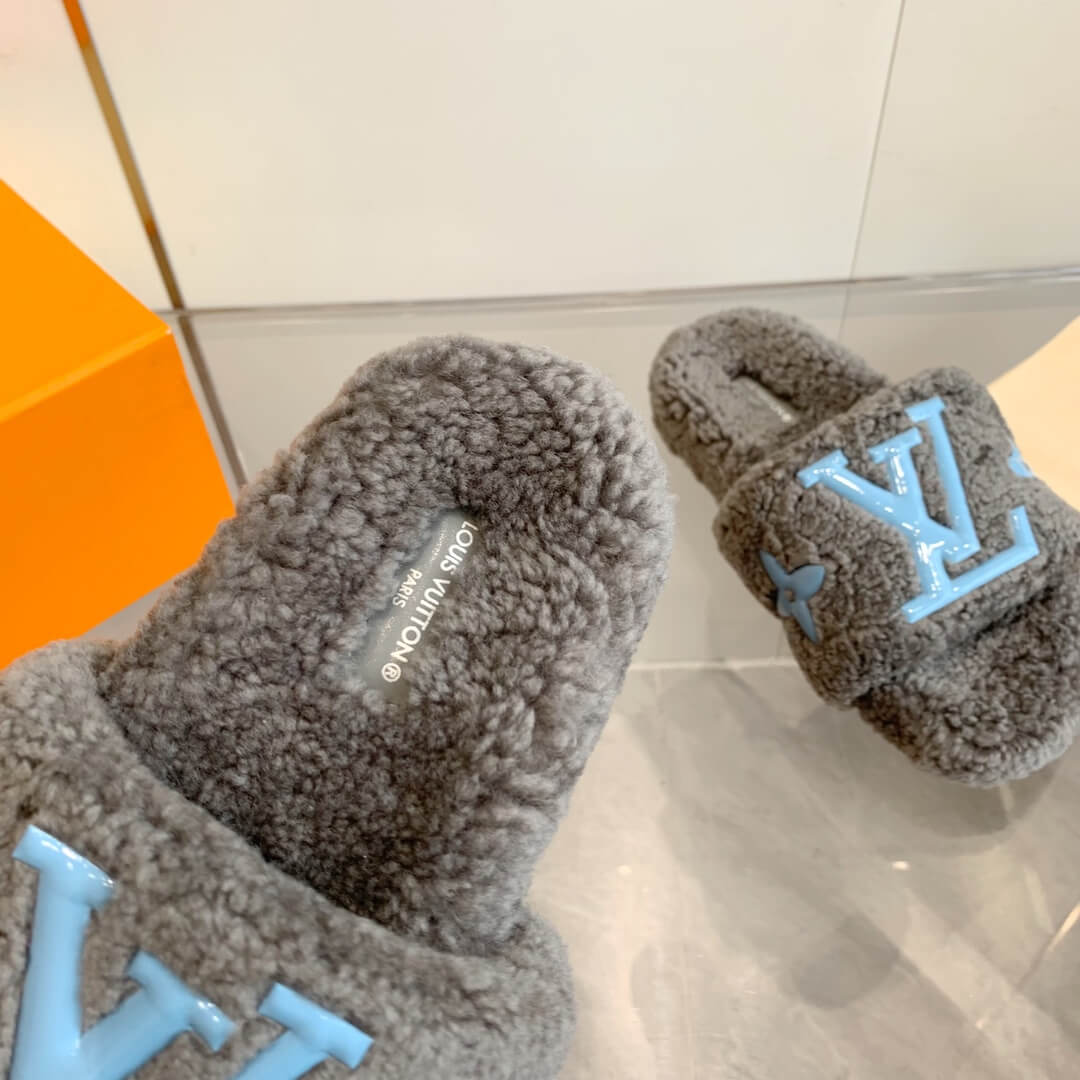 Louis Vuitton Pool Pillow Flat Mule in Grey with Blue LV Embellishments - Image 5