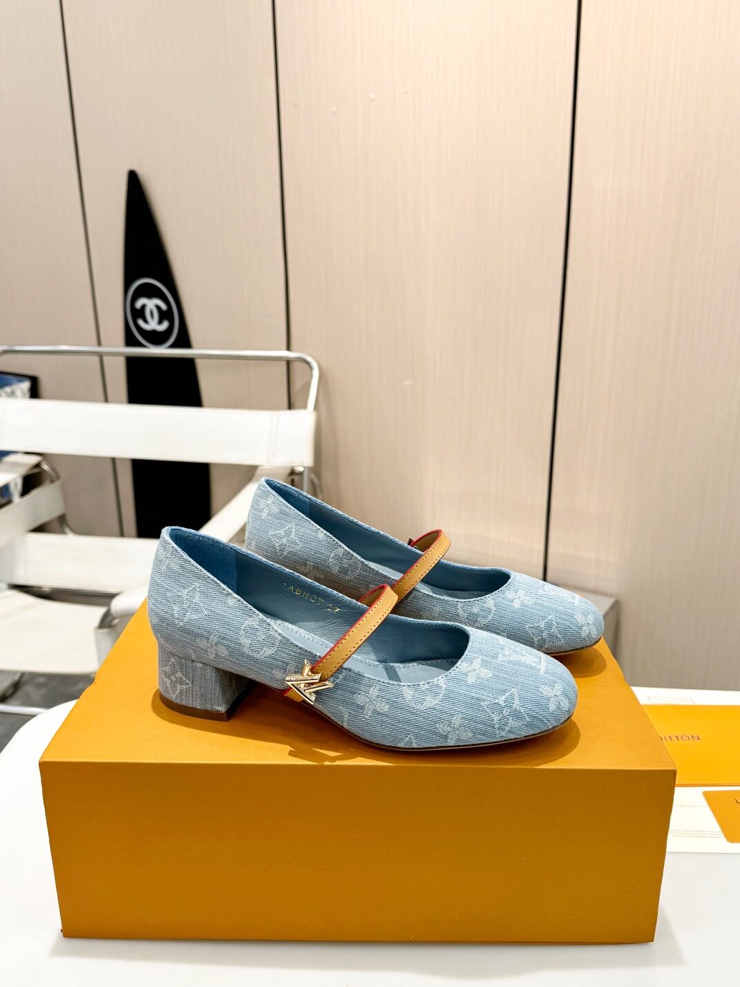 Louis Vuitton Revival Pump in Monogram Denim - Image 3