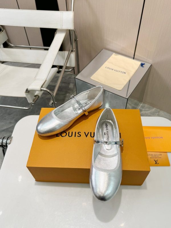 Louis Vuitton Silver Metallic Leather Ballet Flats with LV Buckle