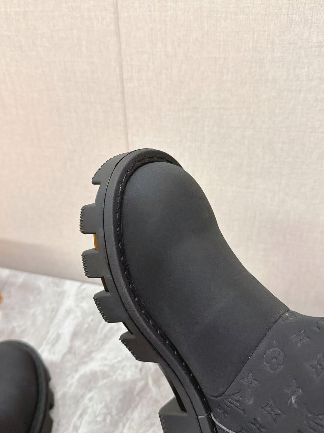 Louis Vuitton Snowdrop Flat Ankle Boot - Cognac Black Suede & Shearling - Image 10