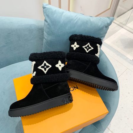 Louis Vuitton Snowdrop Flat Ankle Boot – Black Suede Shearling