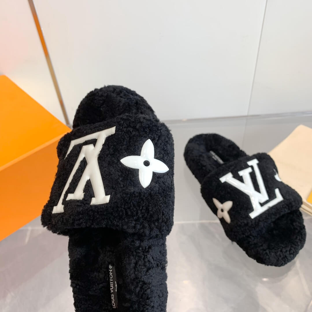 Louis Vuitton Sunset Comfort Flat Mule in black - Image 4