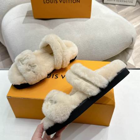 Louis Vuitton V Sunset Comfort Flat Mule - Cream Shearling