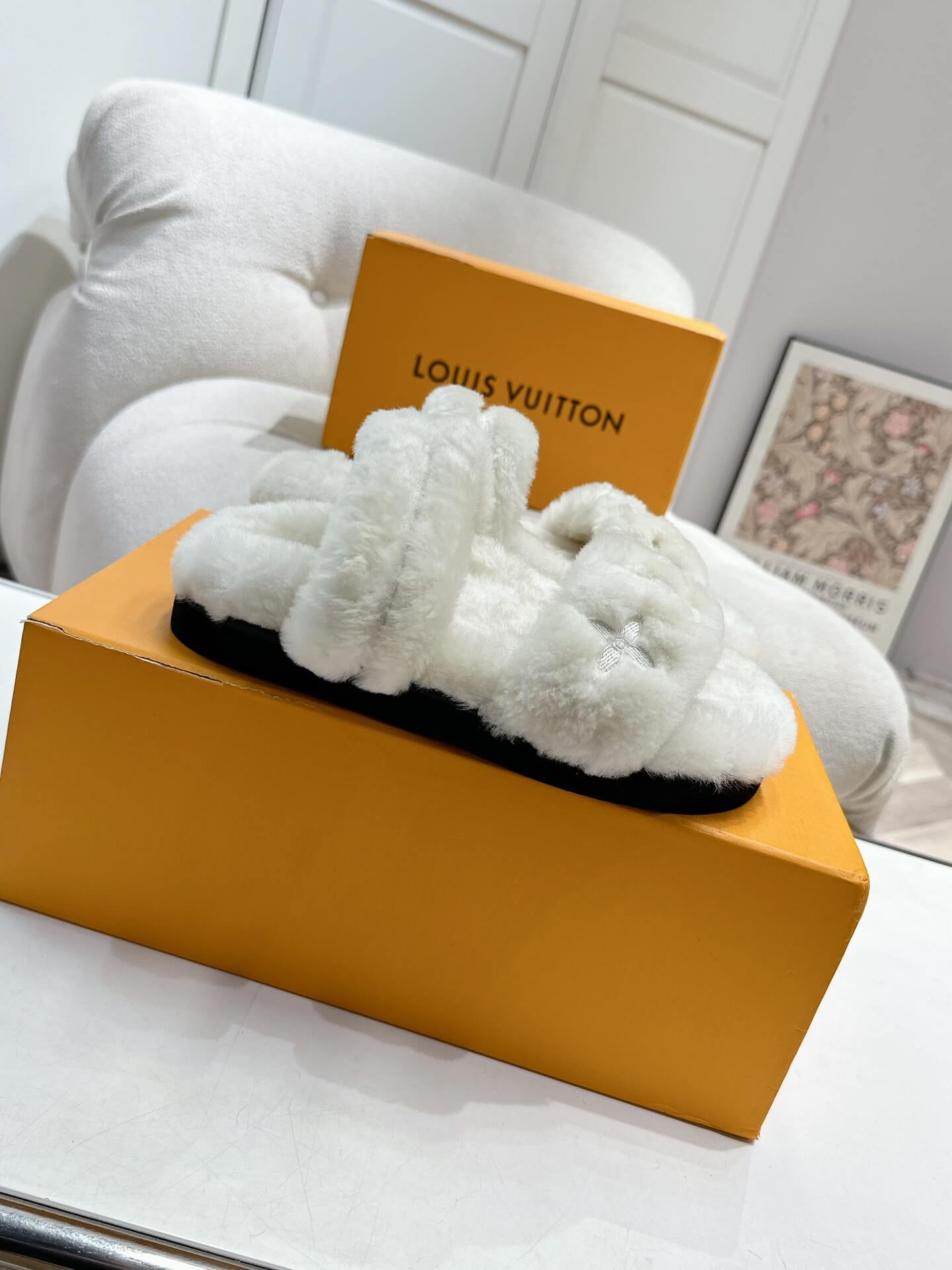 Louis Vuitton V Sunset Comfort Flat Mule - Ivory Shearling - Image 5
