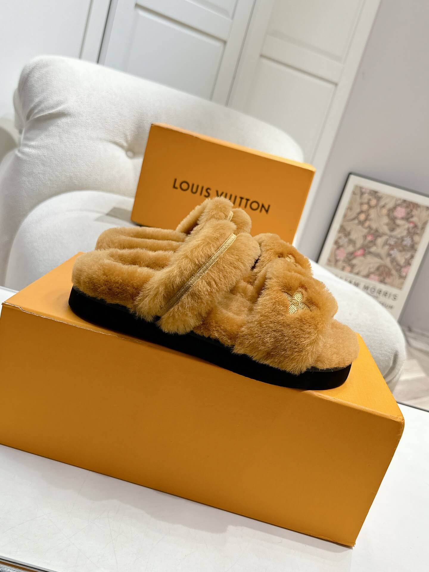 Louis Vuitton V Sunset Comfort Flat Mule in Caramel Shearling - Image 4