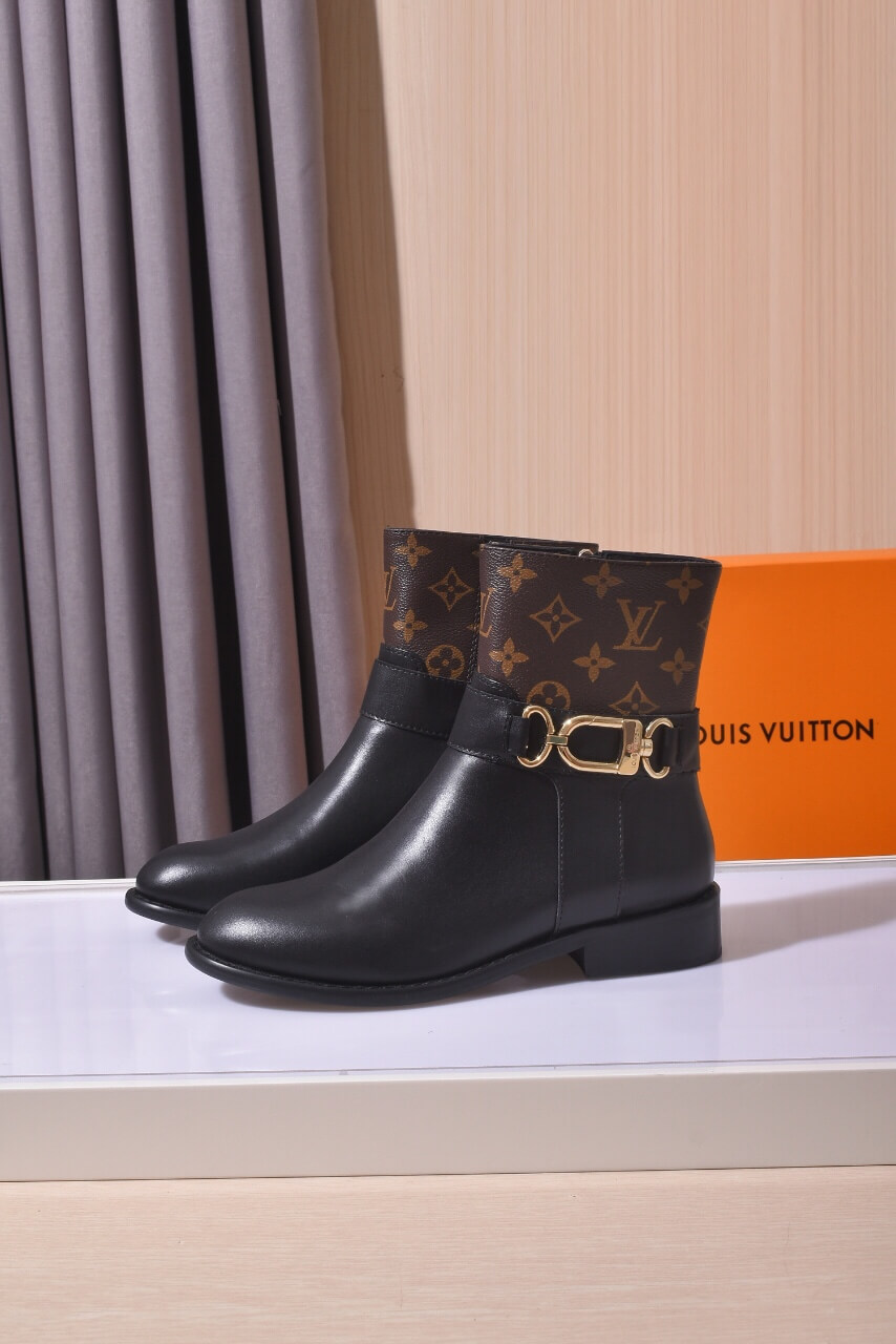 Louis Vuitton Bota Westside Monogram Flat Ankle Boot – Black - Image 6