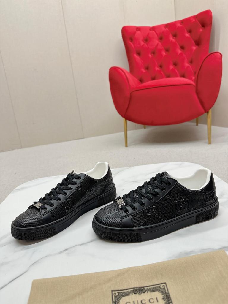Gucci Ace Black Jumbo GG Leather Sneaker