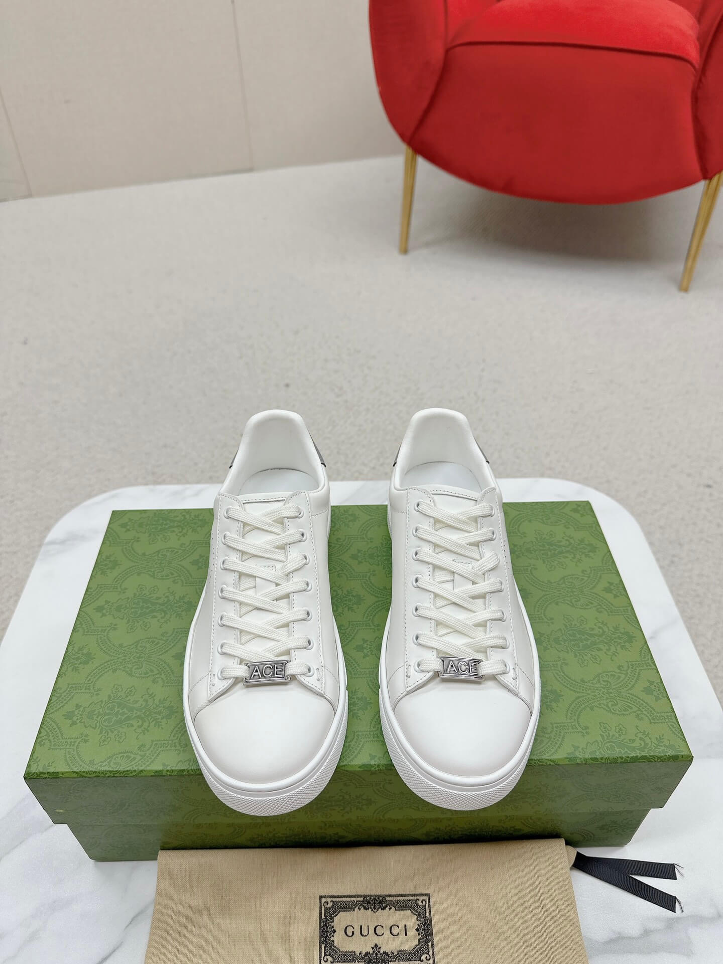 Gucci Ace White Leather Grey Detail Trainer with Interlocking G - Image 3