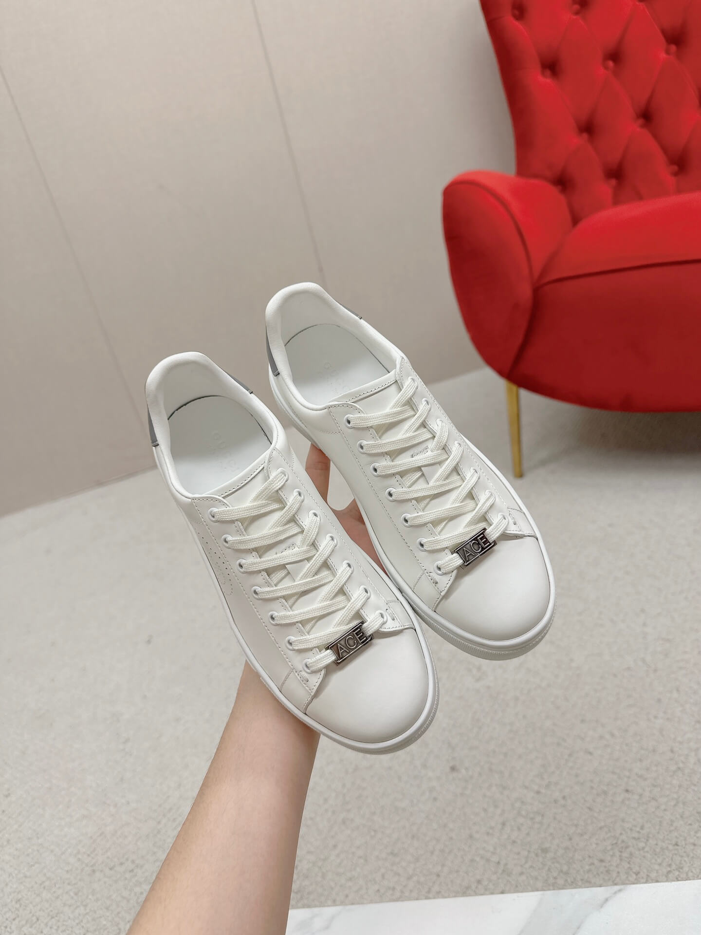 Gucci Ace White Leather Grey Detail Trainer with Interlocking G - Image 7