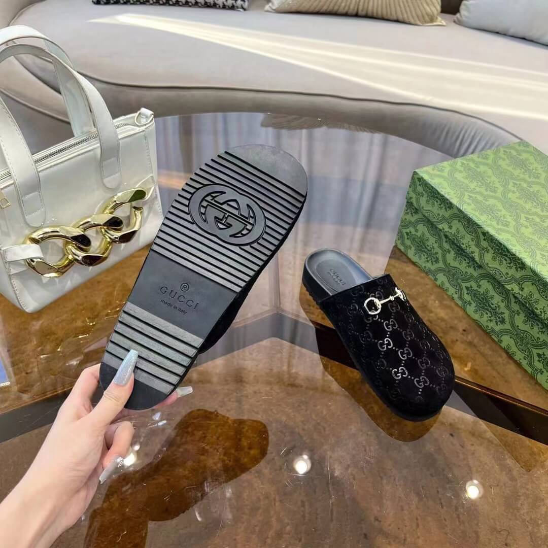 Gucci Women's Black GG Suede Horsebit Slipper - Image 9