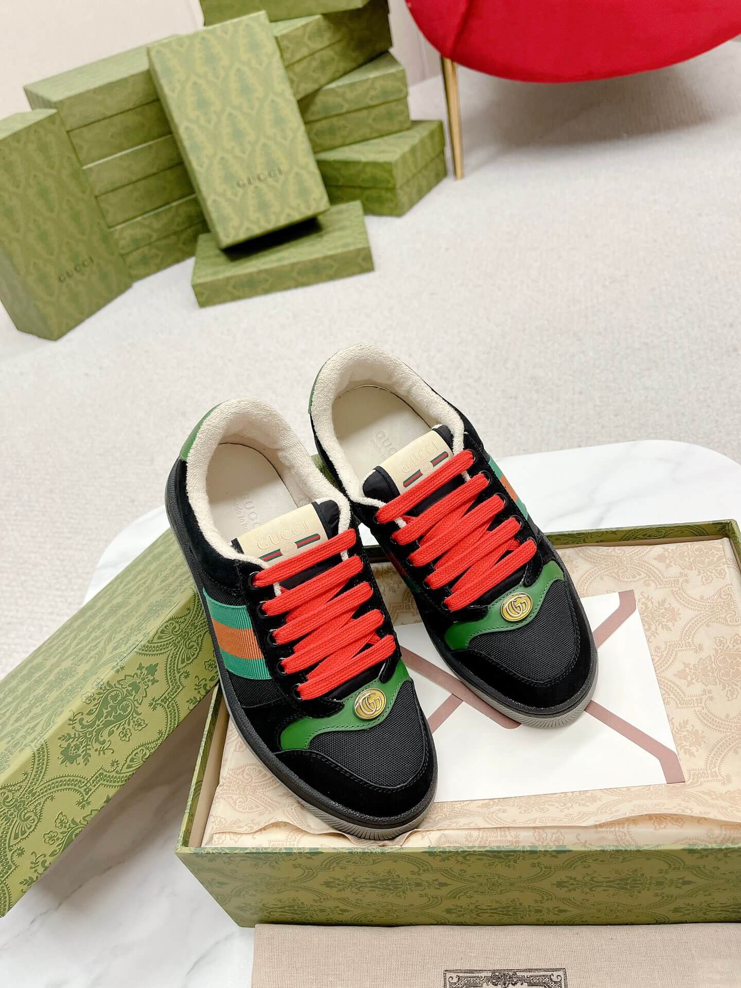 Gucci Screener Black and Green Suede Trainer - Image 4