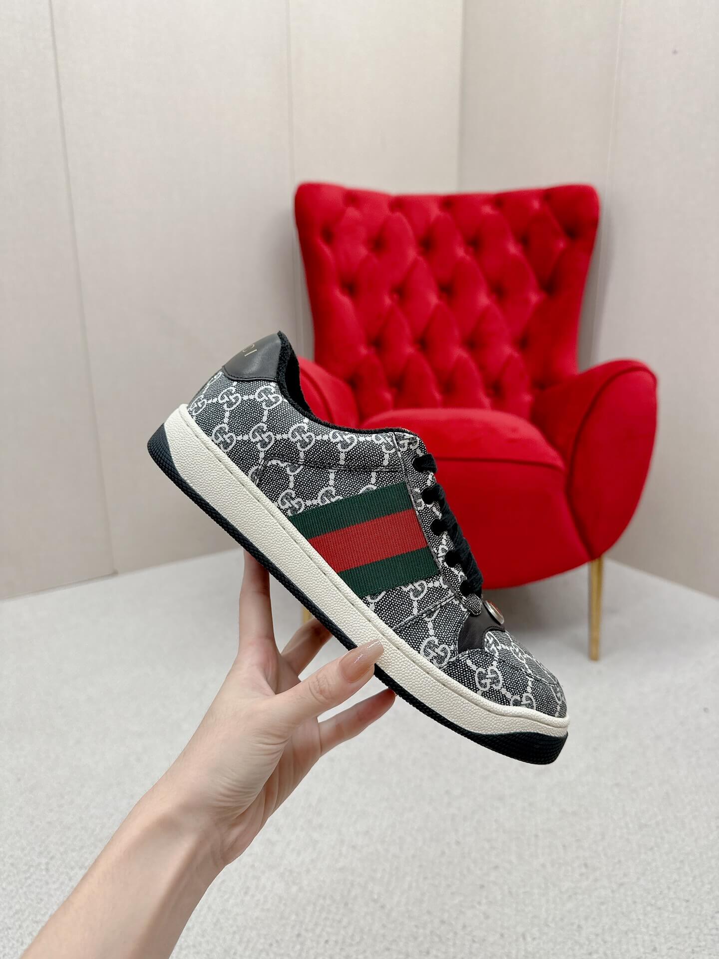Gucci Screener Grey and White GG Supreme Trainer - Image 7