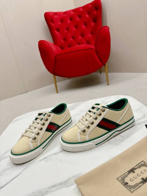 Gucci Women's Gucci Tennis 1977 Beige Canvas Sneaker with Web