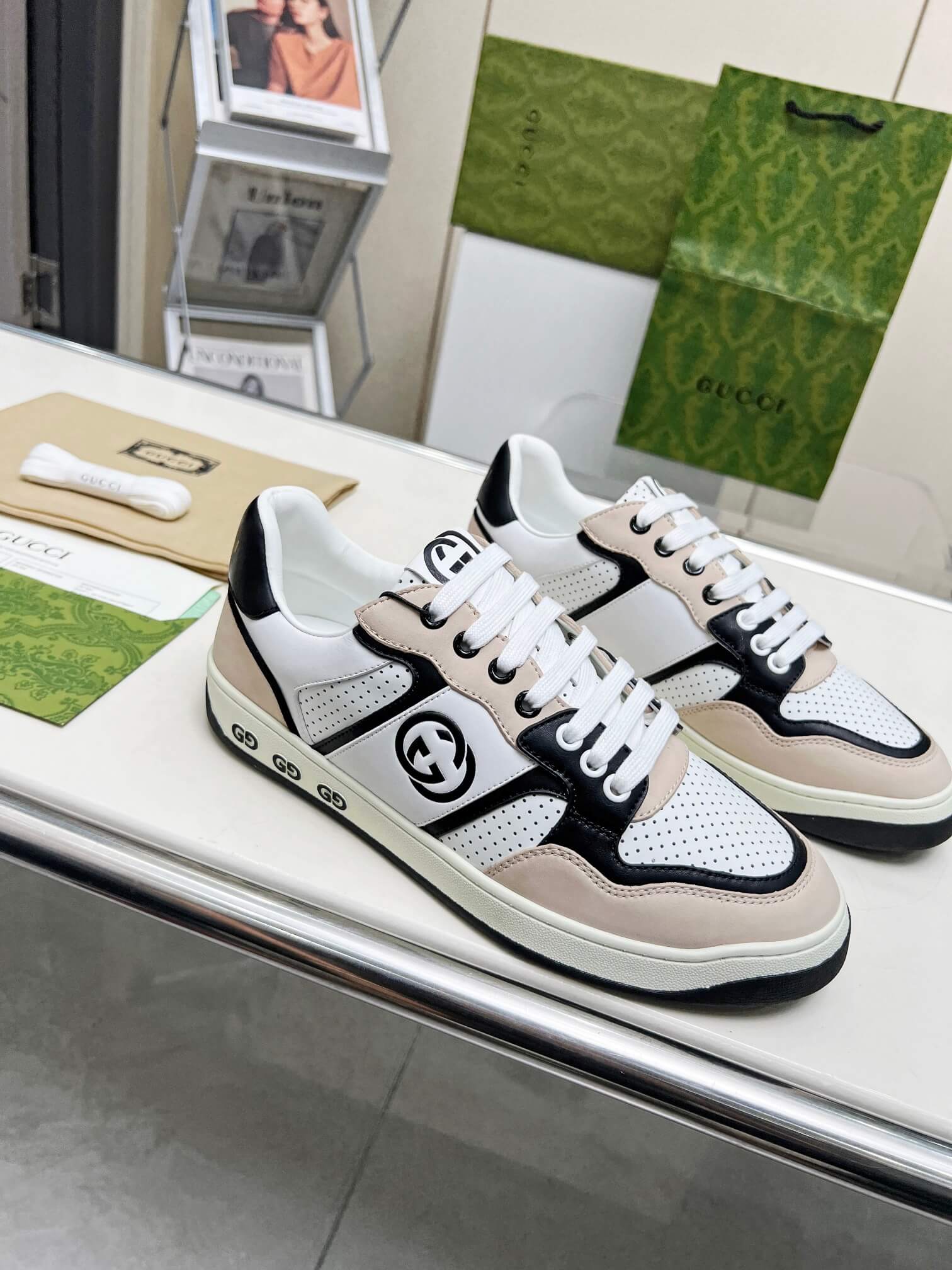 Gucci White Cream and Black Leather Interlocking G Sneaker
