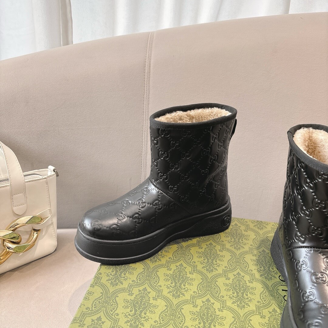 Gucci Women's Black GG Embossed Leather Boot - Image 7