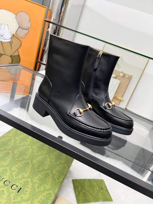 Gucci Women's Lug Sole Loafer Shaped Front Black Leather Boot