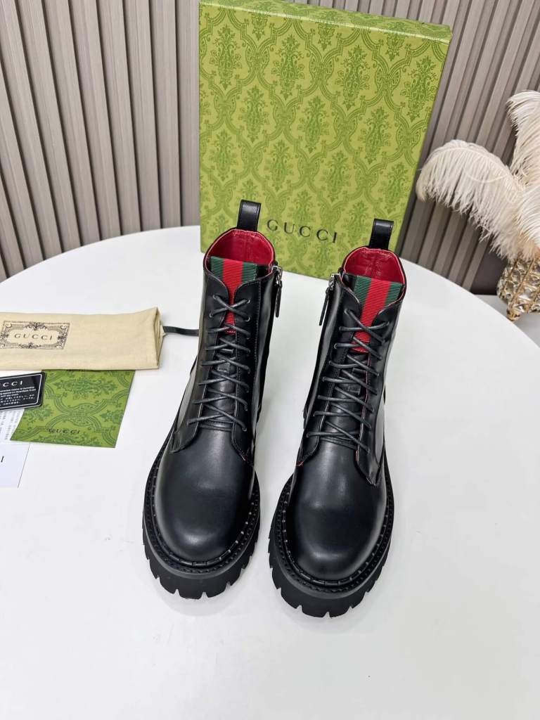 Gucci Women's Black Shiny Leather Lace-Up Boot with Web