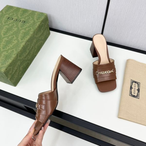 Gucci Women's Brown Leather Signoria Slide Sandal