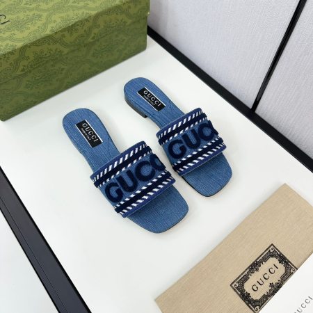 Gucci Women's Light Blue  Denim Gucci Script Slide Sandal