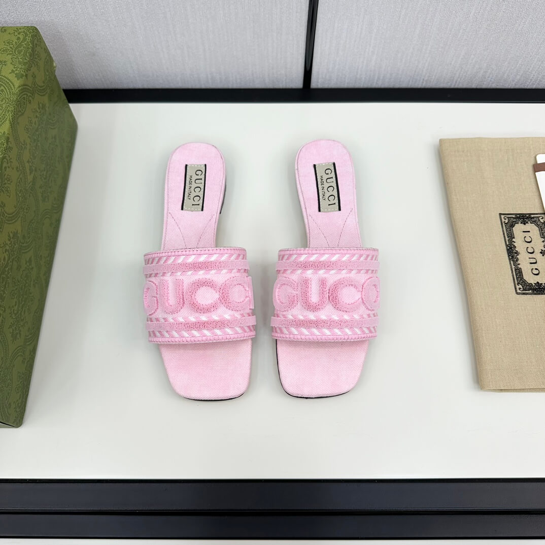Gucci Women's Pink Denim Gucci Script Slide Sandal - Image 4