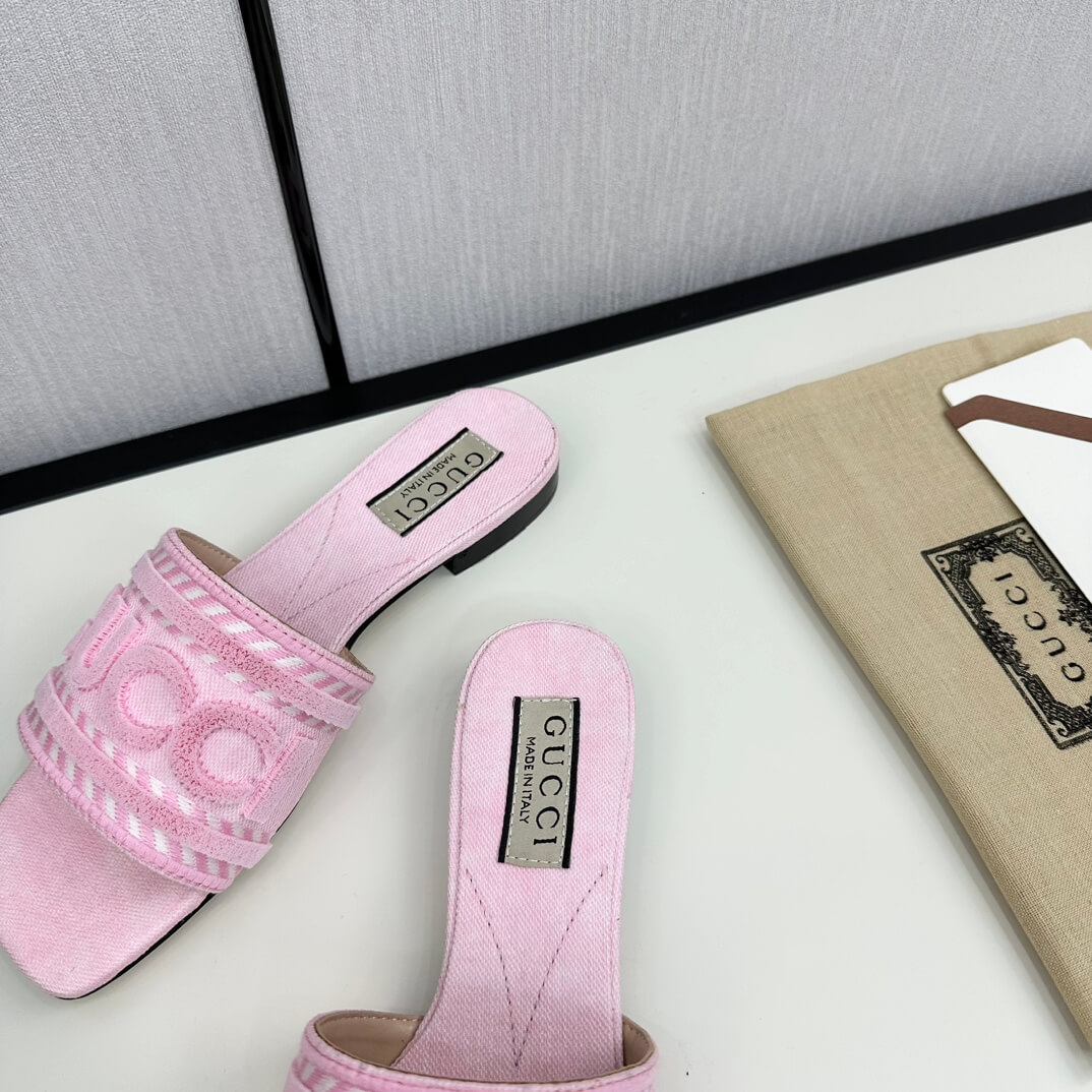 Gucci Women's Pink Denim Gucci Script Slide Sandal - Image 7