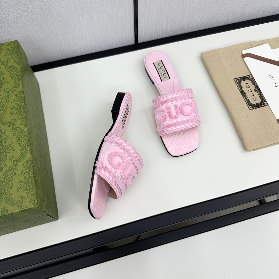 Gucci Women's Pink Denim Gucci Script Slide Sandal - Image 2