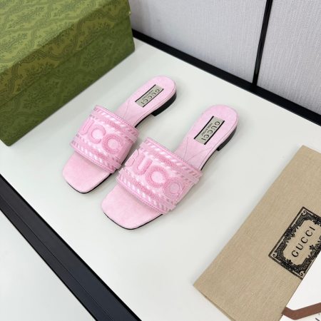 Gucci Women's Pink Denim Gucci Script Slide Sandal