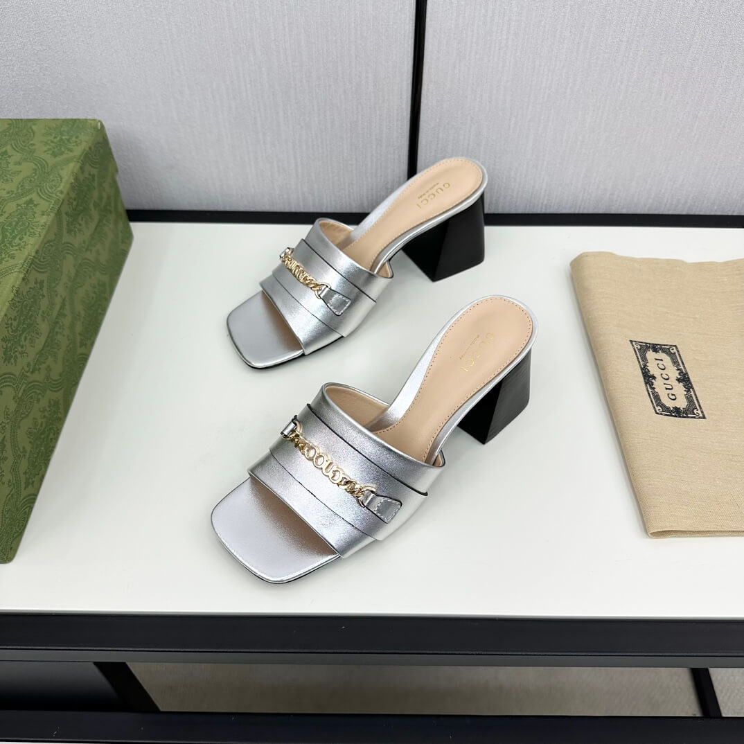 Gucci Women's Silver Leather Signoria Slide Sandal - Image 3