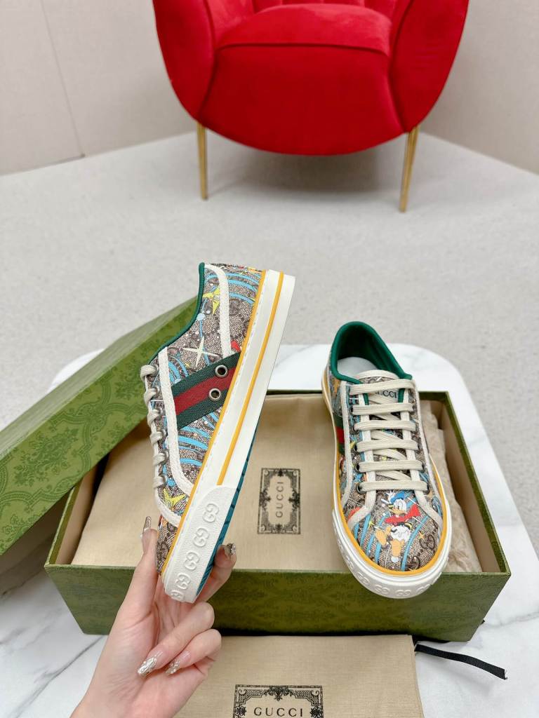 Gucci Women's Tennis 1977 Trainer with Donald Duck Print