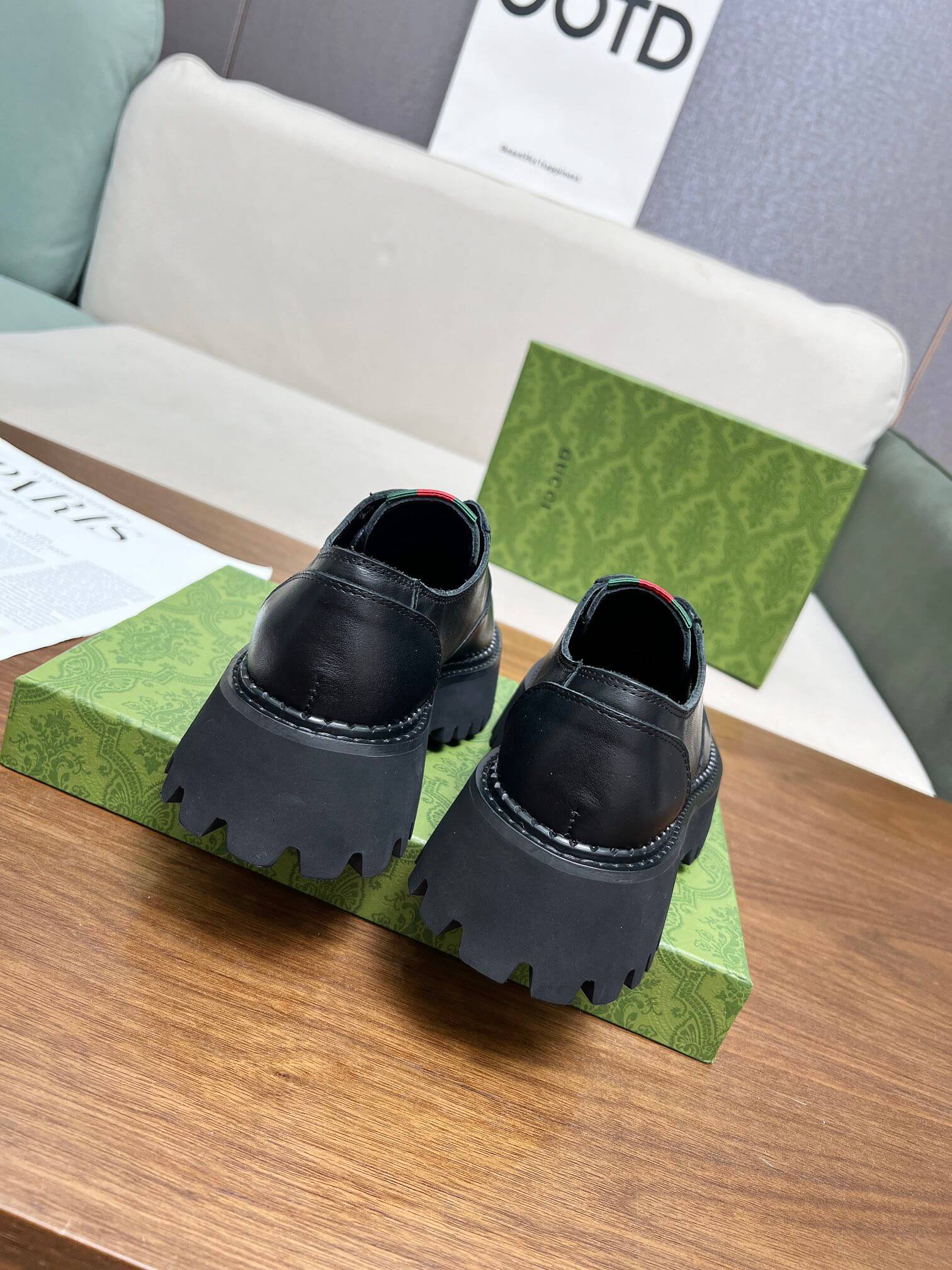 Gucci Women's Black Leather Lace Up with Web - Image 9