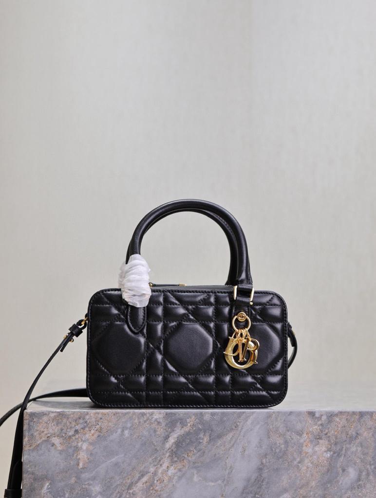 Small Black Lady D-Joy Bag Lattle Patent Cannage Calfskin