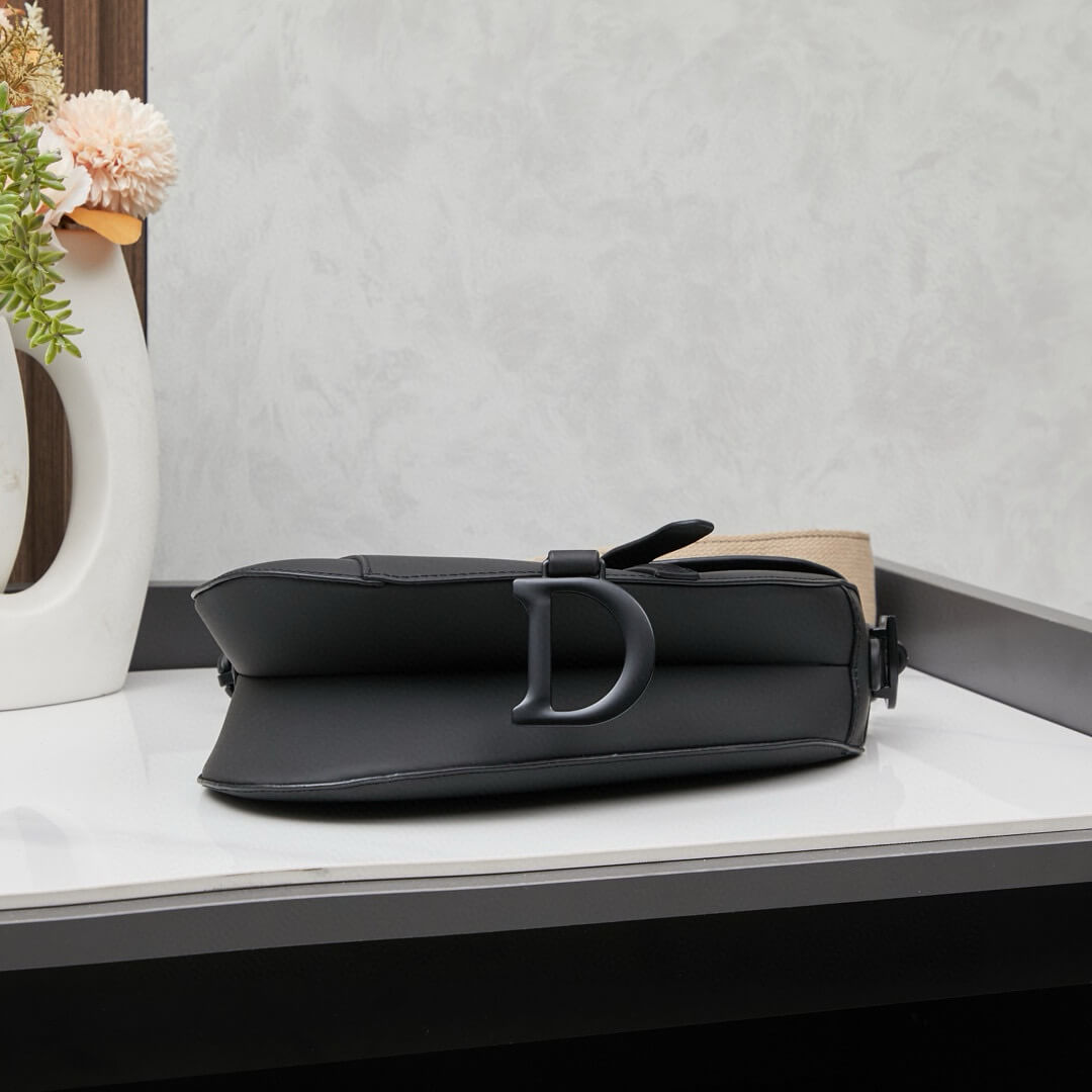 Dior Black Grained Calfskin Leather Saddle Bag - Image 6