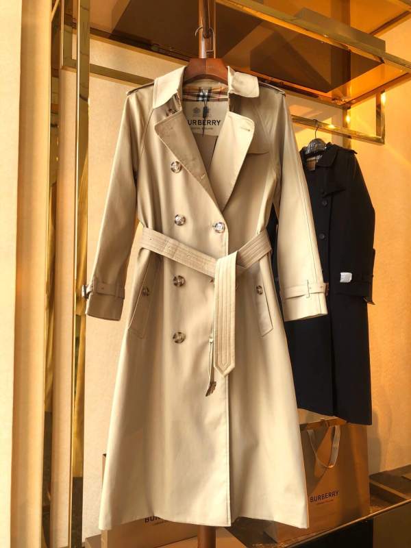 Burberry The Waterloo Heritage Trench Coat