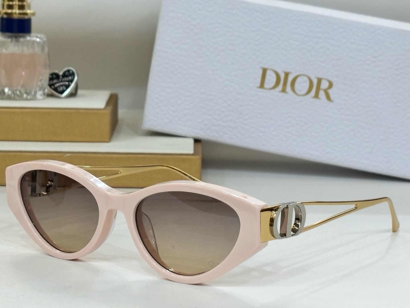 Dior 30Montaigne B6I Cat Eye Women Sunglasses - Image 3