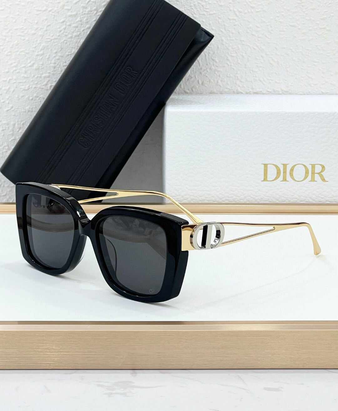 Dior DiorClub M5U Square Sunglasses - Image 3