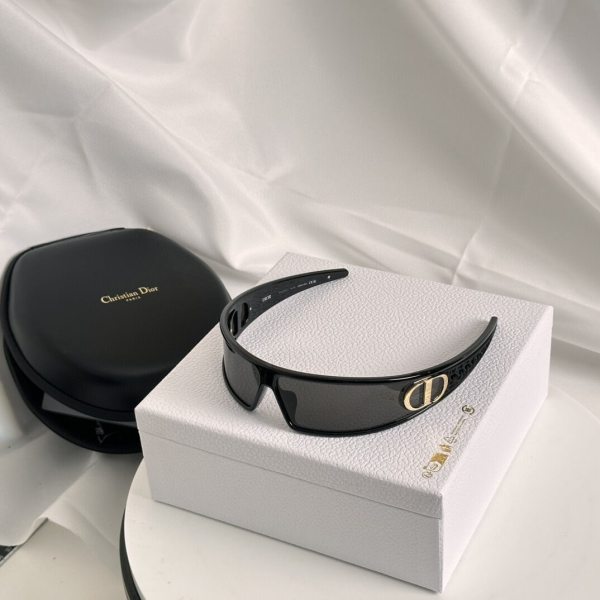 Dior VeryDior M1U Black Mask Sunglasses – Women